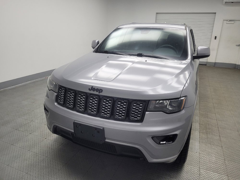 Used 2019 Jeep Grand Cherokee Altitude AWD/4WD image 15
