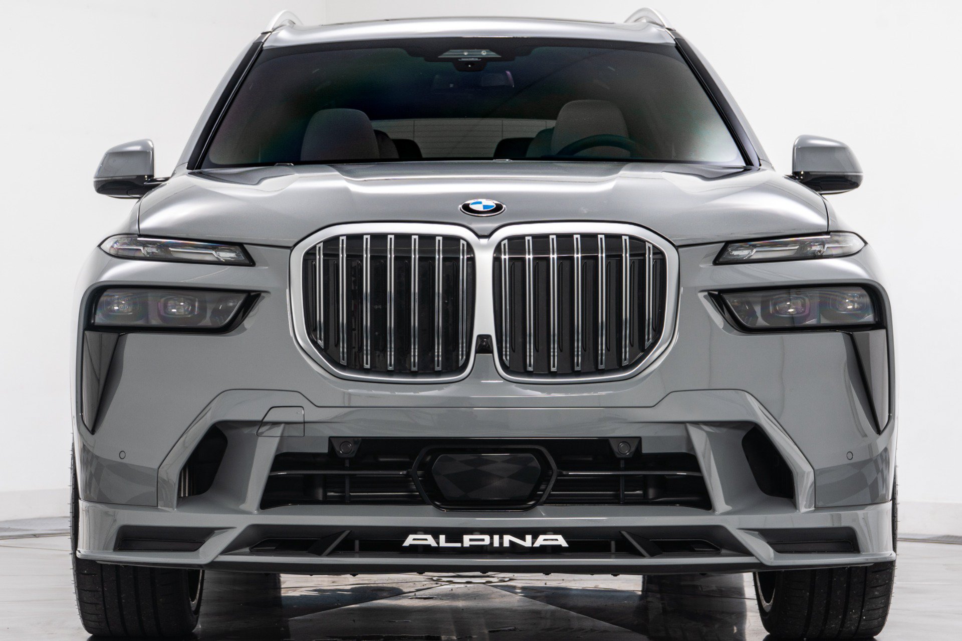 Used 2024 BMW ALPINA XB7 AWD/4WD image 5