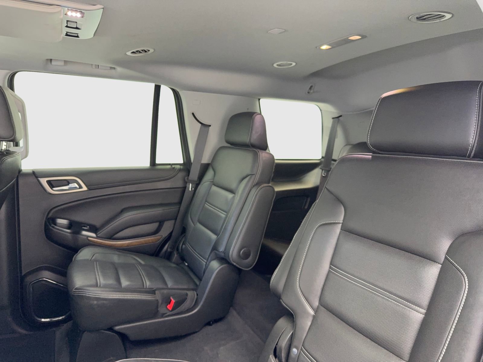 Used 2020 GMC Yukon Denali w/ Denali Premium Package RWD image 36