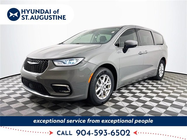 Used 2023 Chrysler Pacifica Touring-L