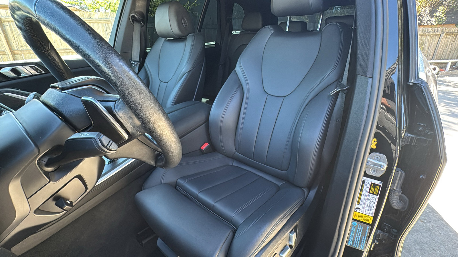 Used 2022 BMW X5 sDrive40i w/ Premium Package image 14