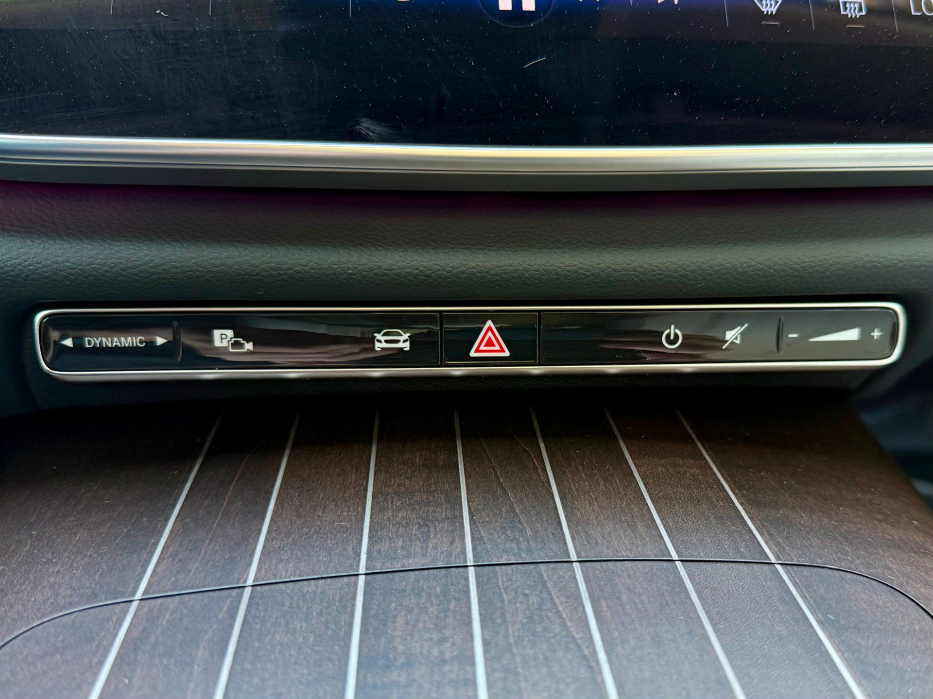 Used 2025 Mercedes-Benz E 350 Sedan image 33