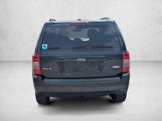 Used 2014 Jeep Patriot Latitude AWD/4WD image 6