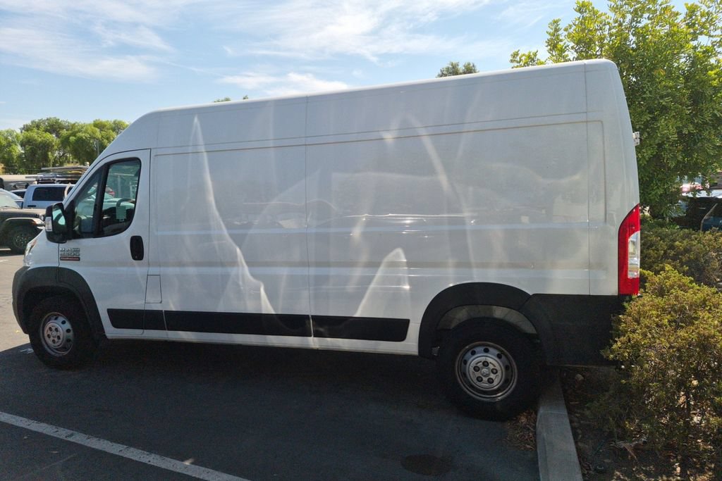 Used 2022 RAM ProMaster 2500 w/ Convenience Group FWD image 9