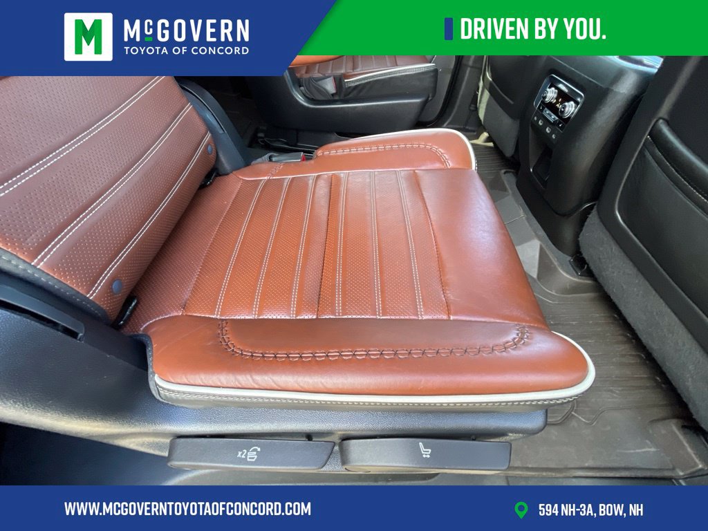 Used 2023 GMC Yukon XL Denali Ultimate AWD/4WD image 35