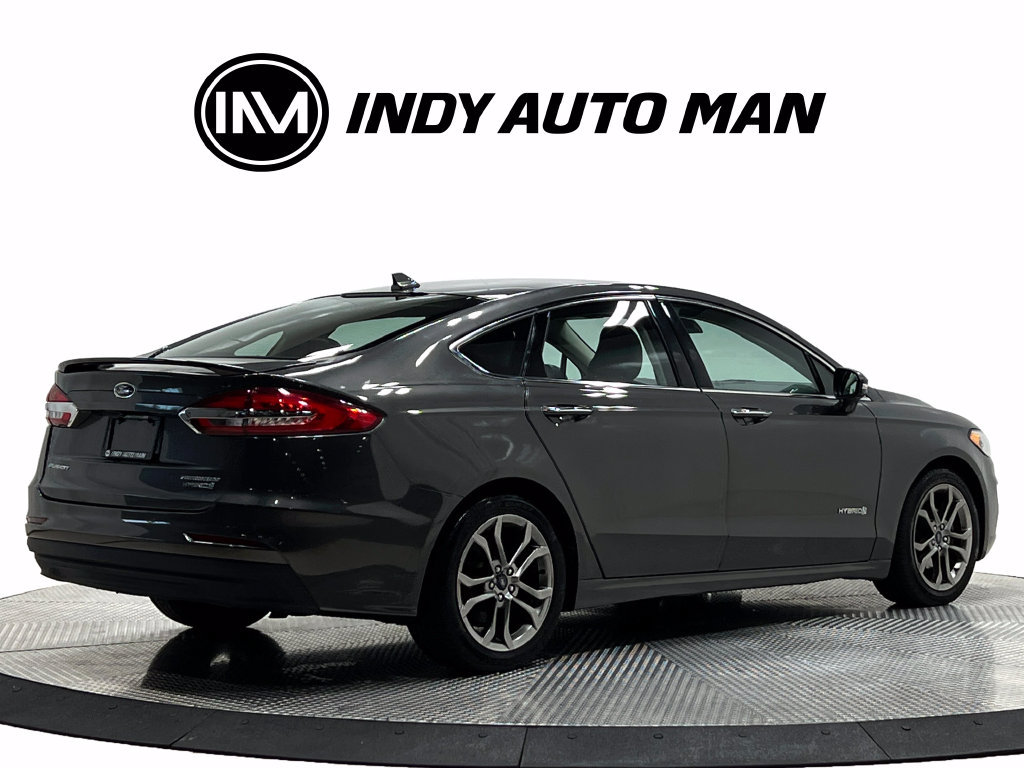 Used 2019 Ford Fusion Titanium FWD image 4