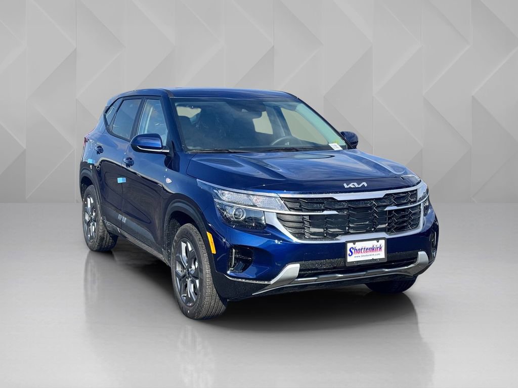 New 2026 Kia Seltos LX image 3