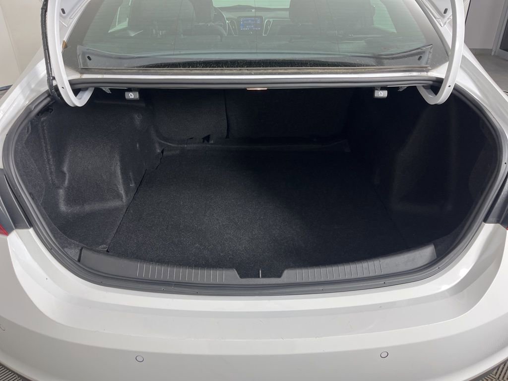 Used 2024 Chevrolet Malibu LT image 10