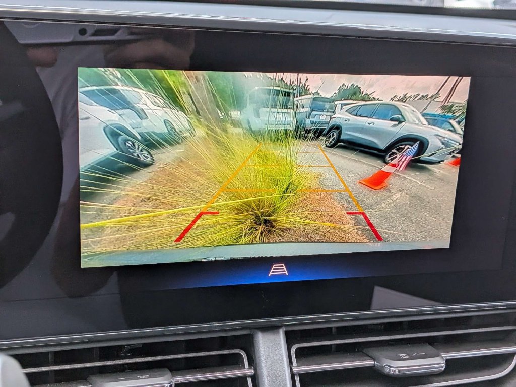 Used 2025 Chevrolet Trax ACTIV w/ Driver Confidence Package FWD image 21