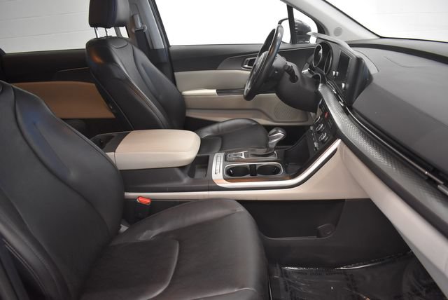 Used 2024 Kia Carnival LX FWD image 15