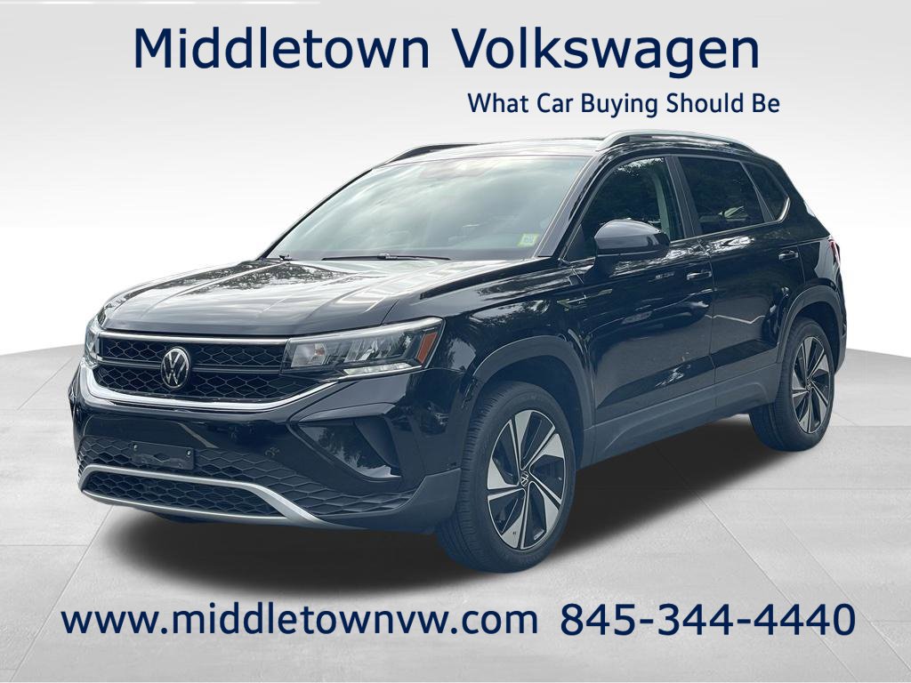 Used 2024 Volkswagen Taos SE AWD/4WD image 1