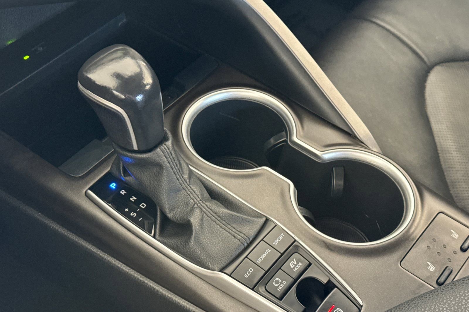 Used 2023 Toyota Camry XLE image 19