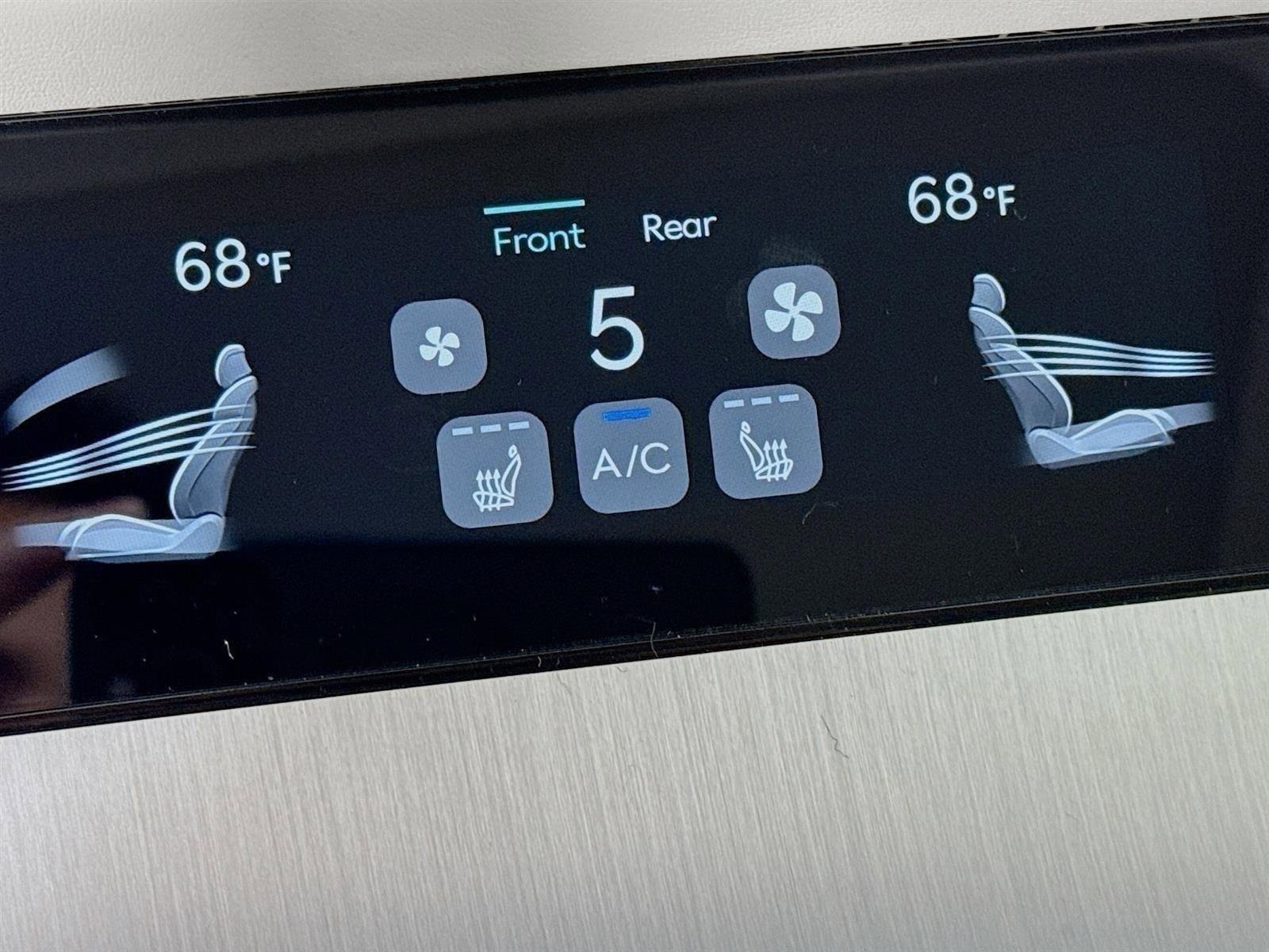 New 2026 Genesis GV70 2.5T Select image 22