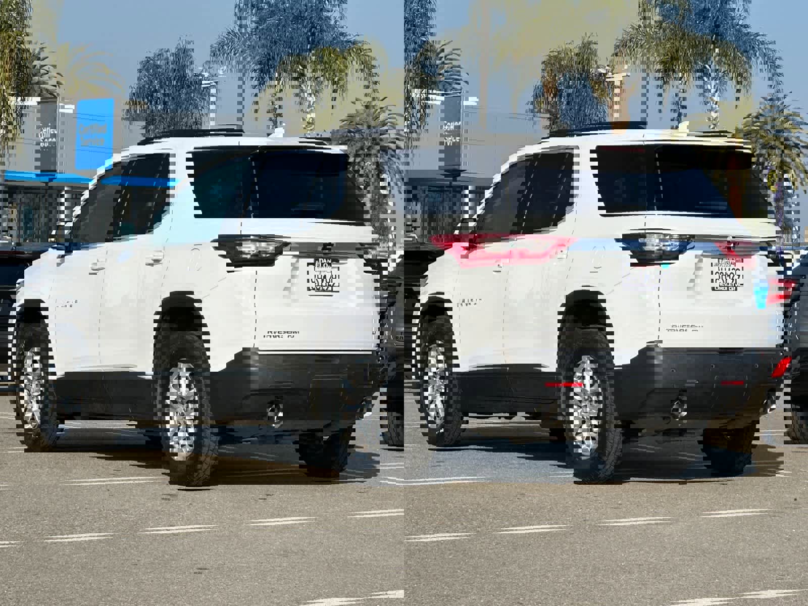 Used 2019 Chevrolet Traverse LT image 3