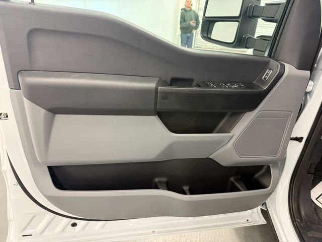 New 2026 Ford F250 XL w/ XL Chrome Package image 10