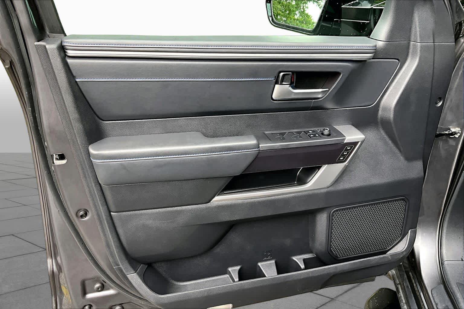 Used 2022 Toyota Tundra Platinum AWD/4WD image 21