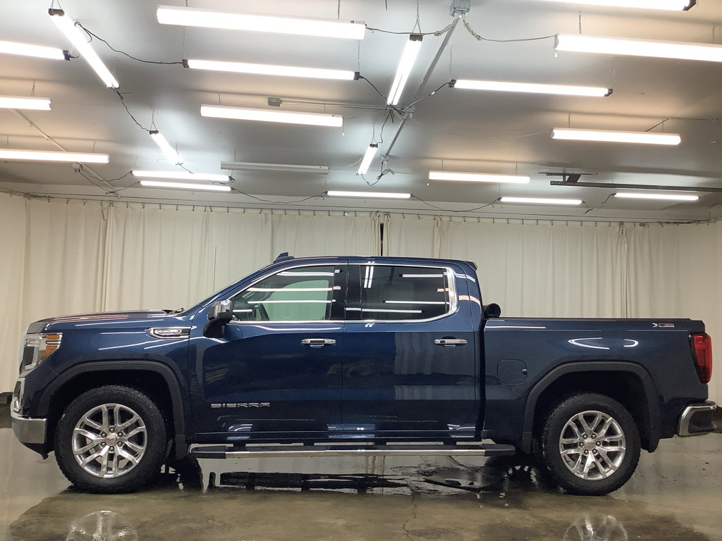 Used 2022 GMC Sierra 1500 SLT w/ SLT Premium Package image 12
