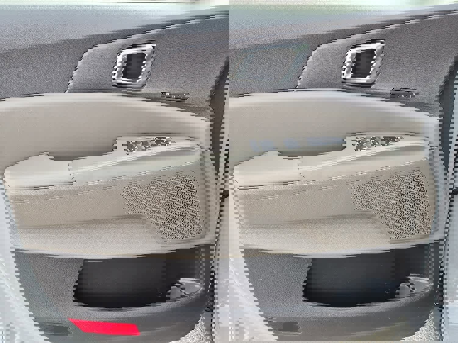 Used 2026 Kia Carnival EX image 12