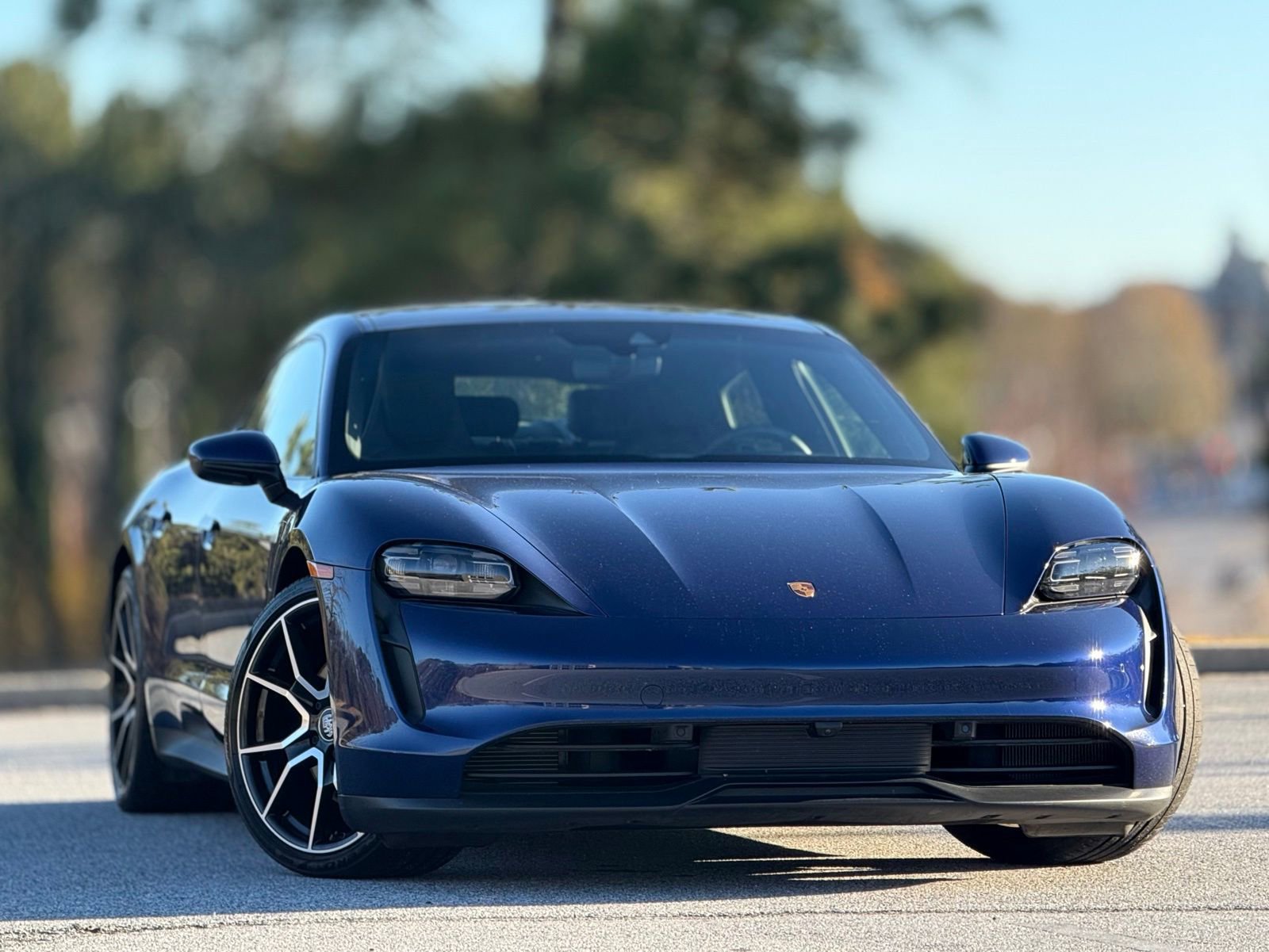 Used 2022 Porsche Taycan Base image 3