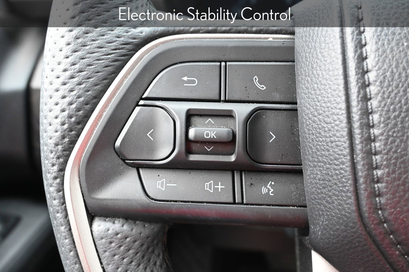 Used 2024 Toyota Tacoma Limited w/ Limited Package (LT) image 13