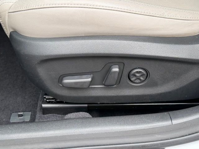 Used 2016 Hyundai Sonata Limited w/ Option Group 02 image 25