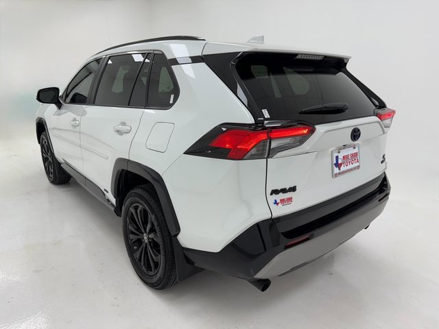 Used 2024 Toyota RAV4 SE image 38