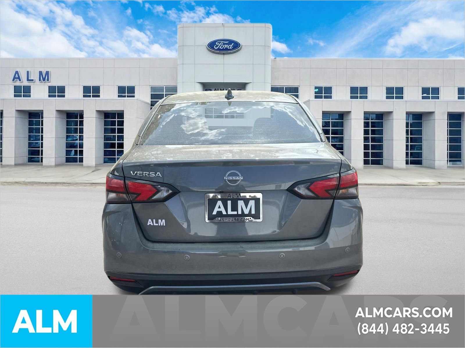 Used 2025 Nissan Versa SV w/ Trunk Package image 6