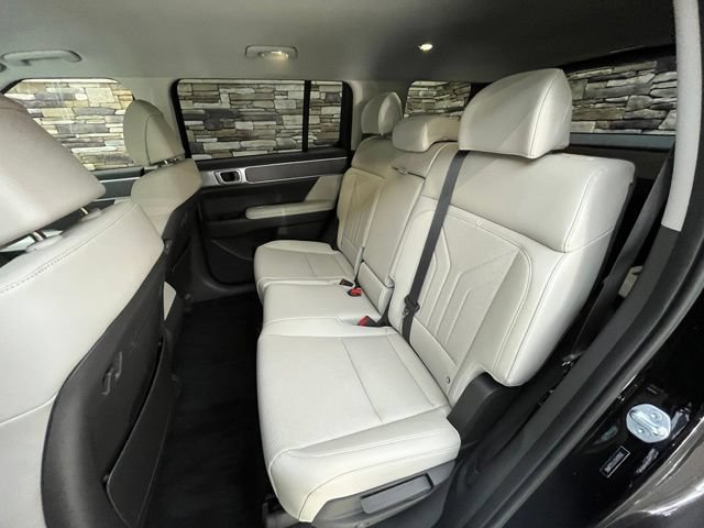 Used 2025 Hyundai Santa Fe SEL AWD/4WD image 34
