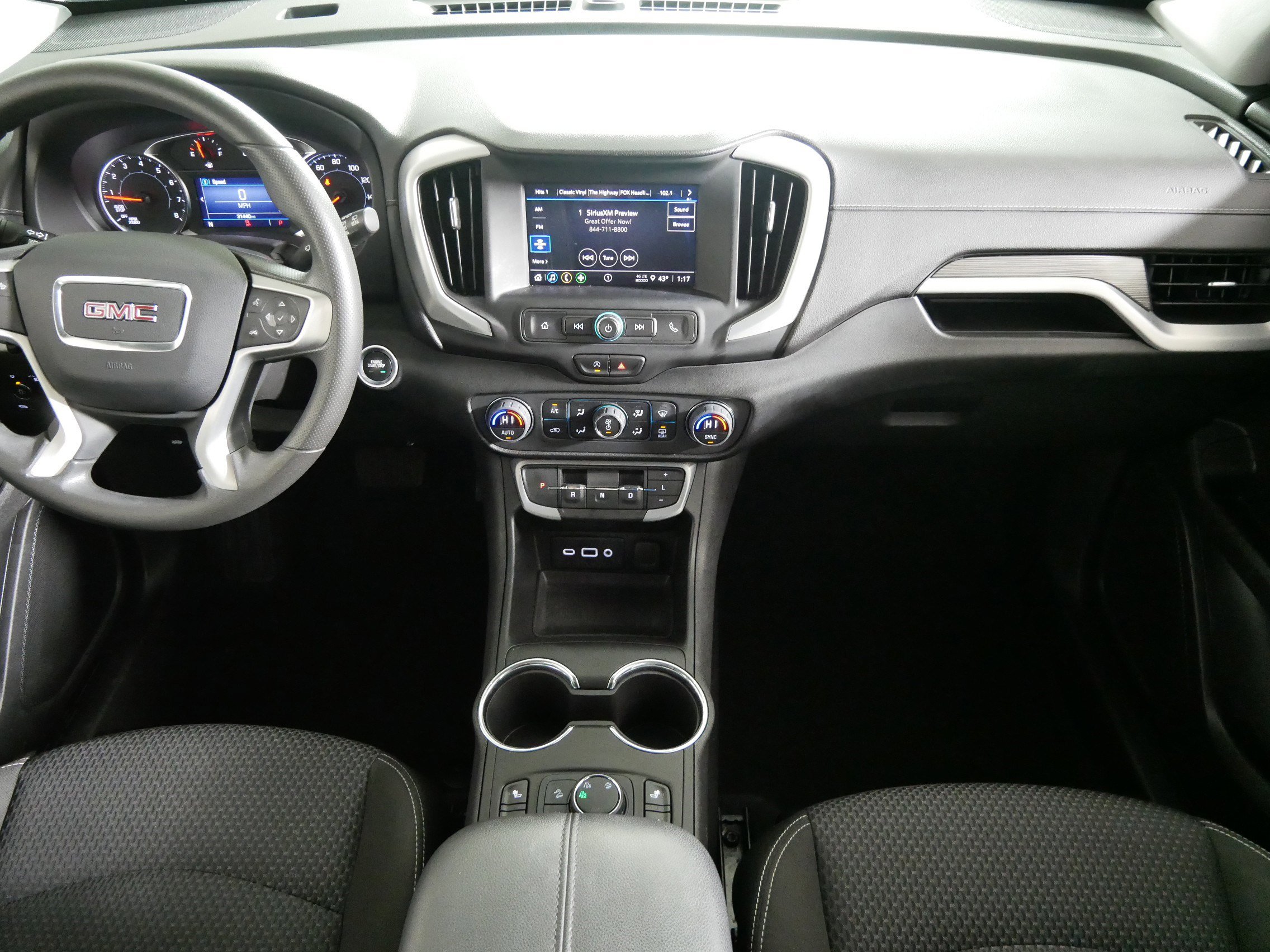 Used 2023 GMC Terrain SLE w/ Driver Convenience Package image 10