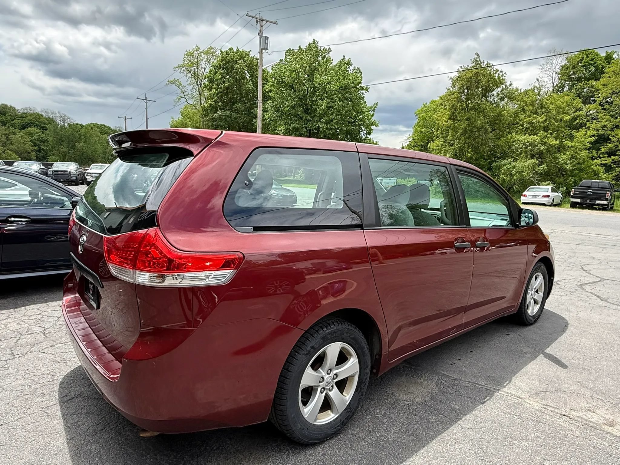 Used 2013 Toyota Sienna L FWD image 5