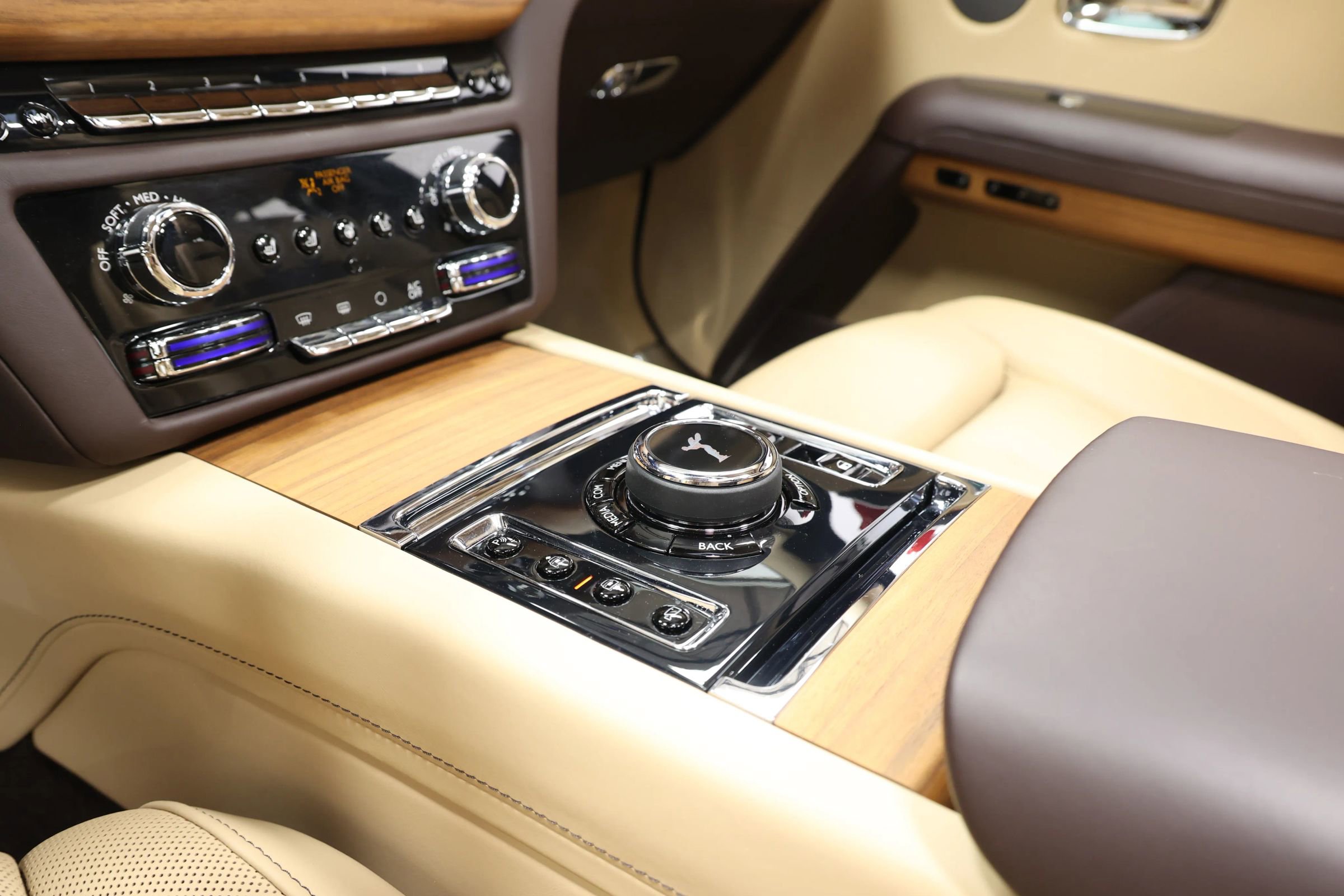 Used 2022 Rolls-Royce Ghost w/ Ghost Package image 46