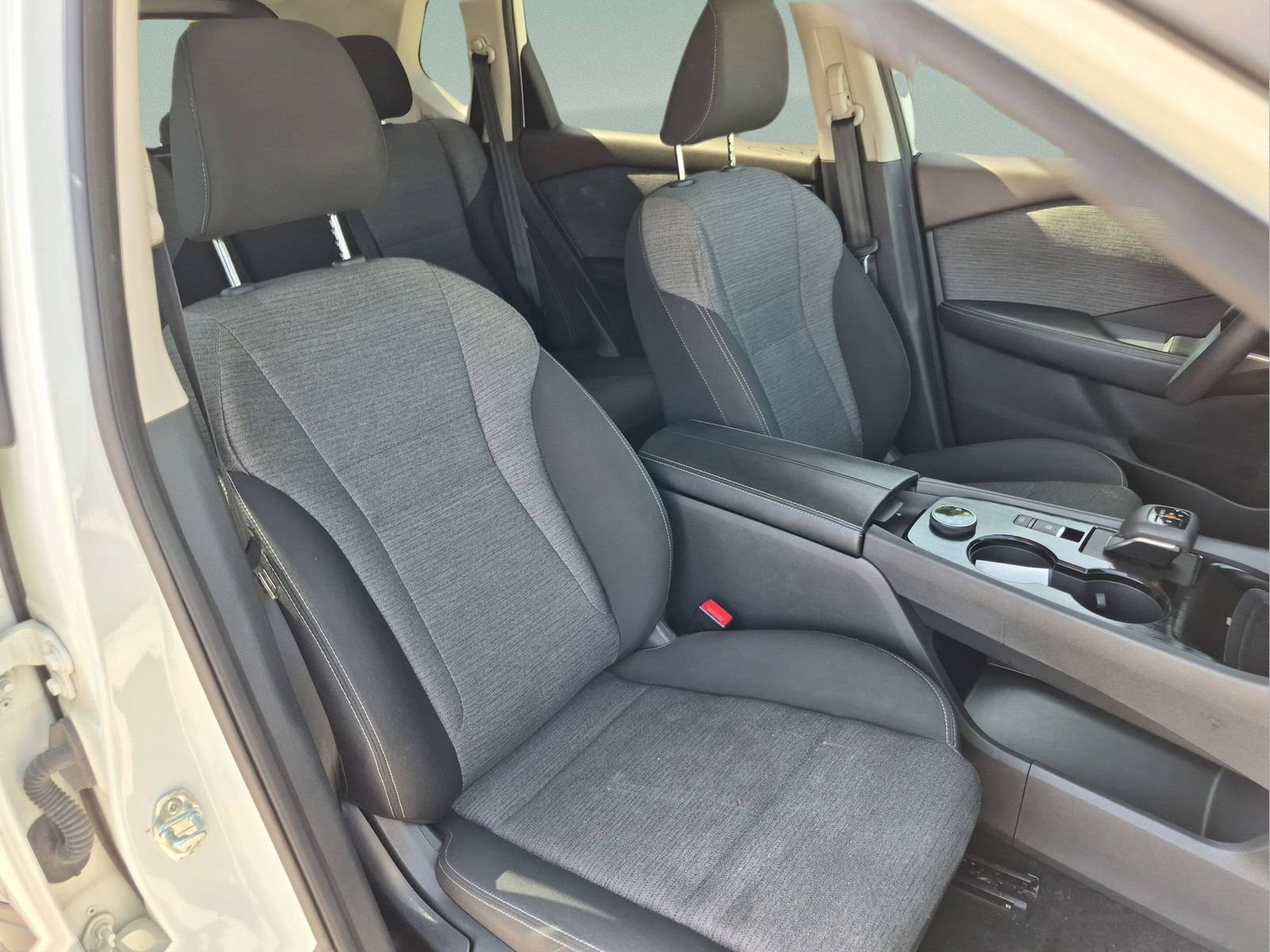 Used 2023 Nissan Rogue SV AWD/4WD image 19