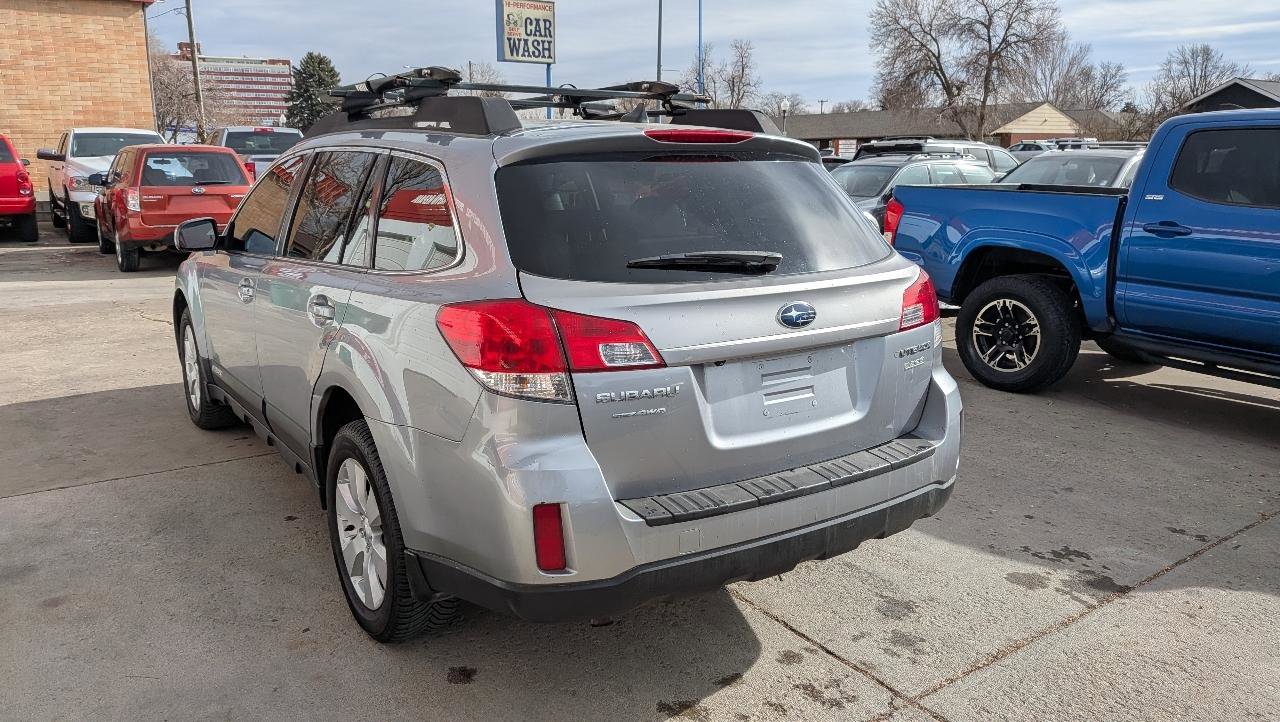 Used 2011 Subaru Outback 2.5i Limited w/ PWR Moonroof Pkg AWD/4WD image 7