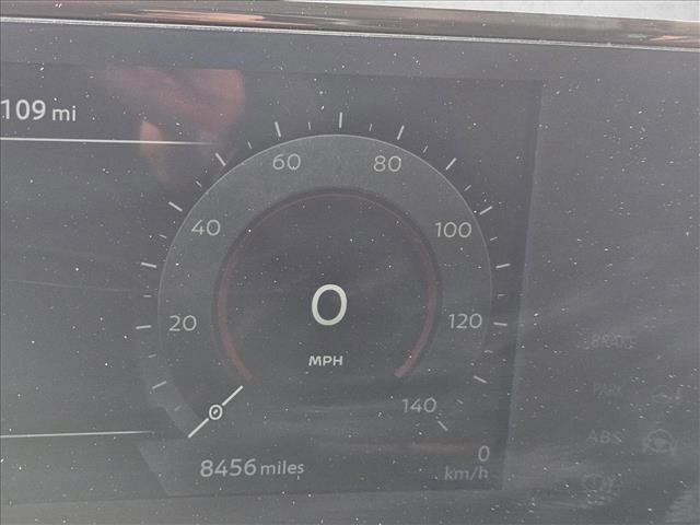 Used 2024 Nissan Ariya FWD image 11