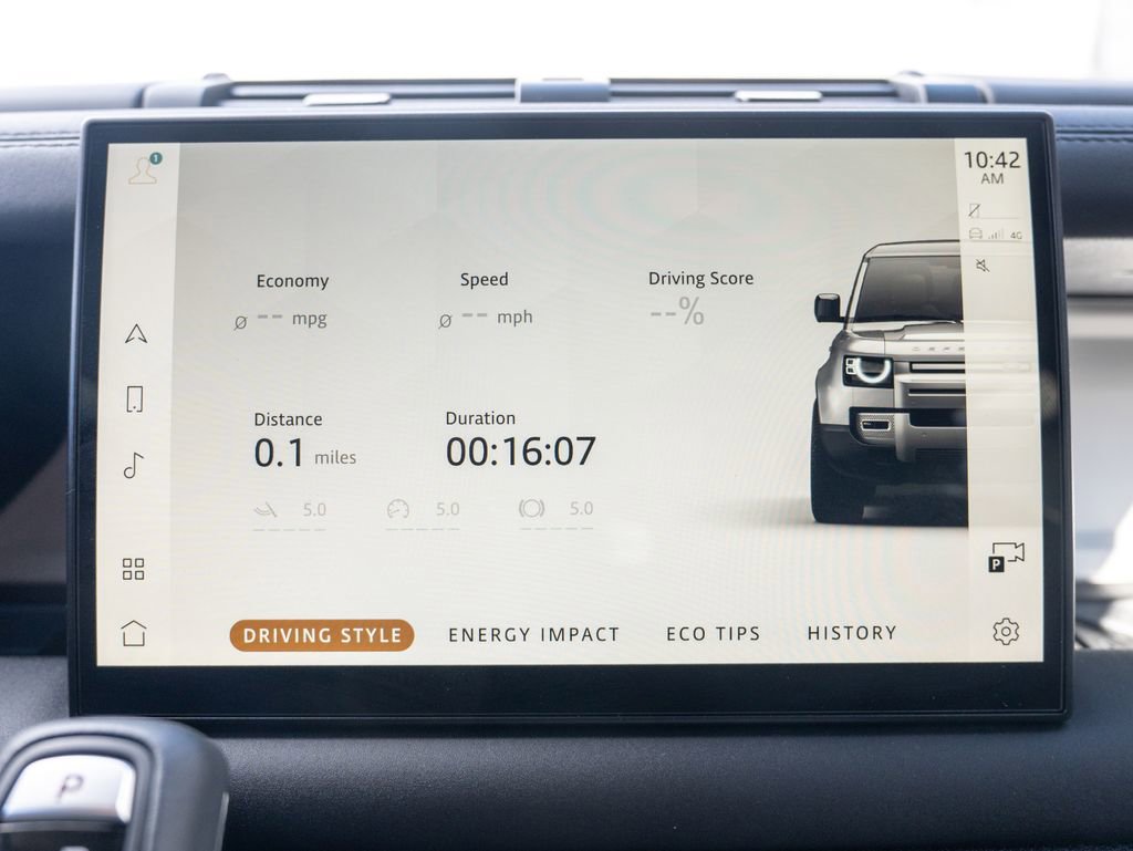 Certified 2025 Land Rover Defender 110 S image 27