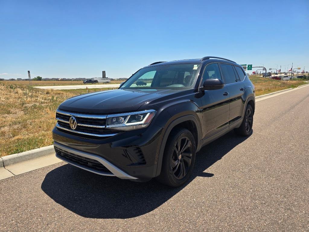 Used 2023 Volkswagen Atlas SE w/ Black Wheel Package AWD/4WD image 1