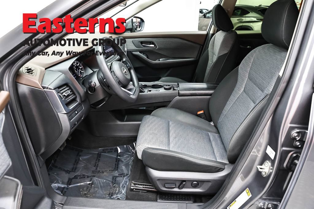 Used 2023 Nissan Rogue SV AWD/4WD image 13