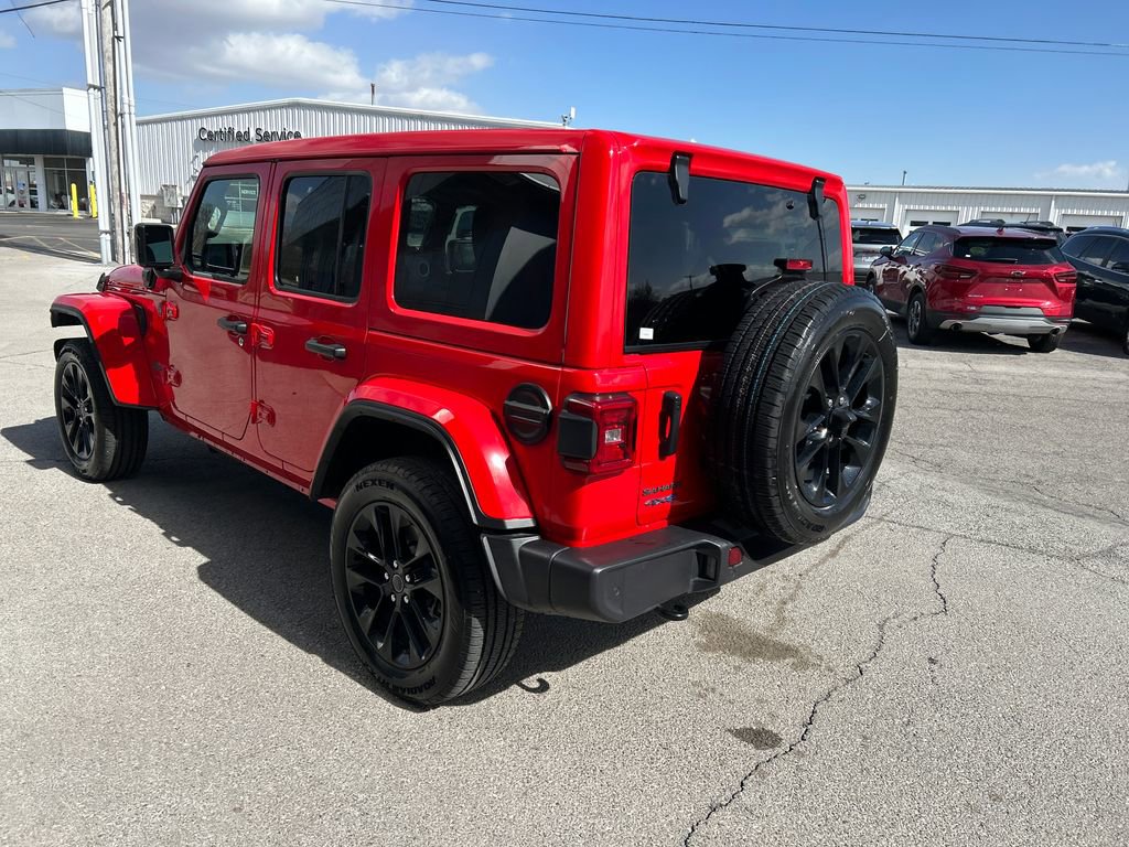 Used 2025 Jeep Wrangler Unlimited Sahara w/ Safety Group AWD/4WD image 5