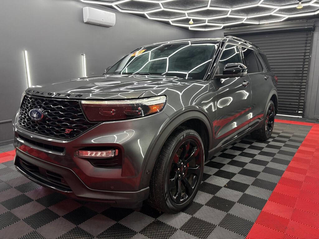 Used 2020 Ford Explorer ST w/ ST Street Pack image 1