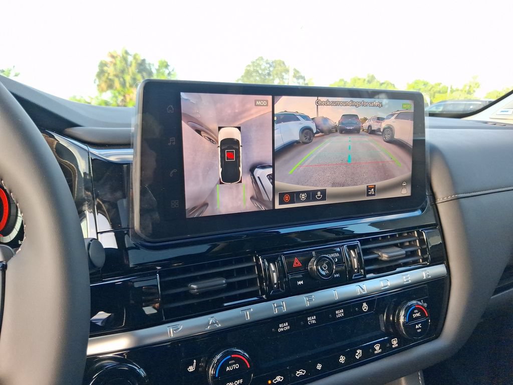 New 2026 Nissan Pathfinder SL w/ SL Premium Package (P04) FWD image 11