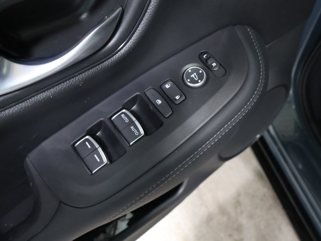 New 2026 Honda HR-V EX-L image 13