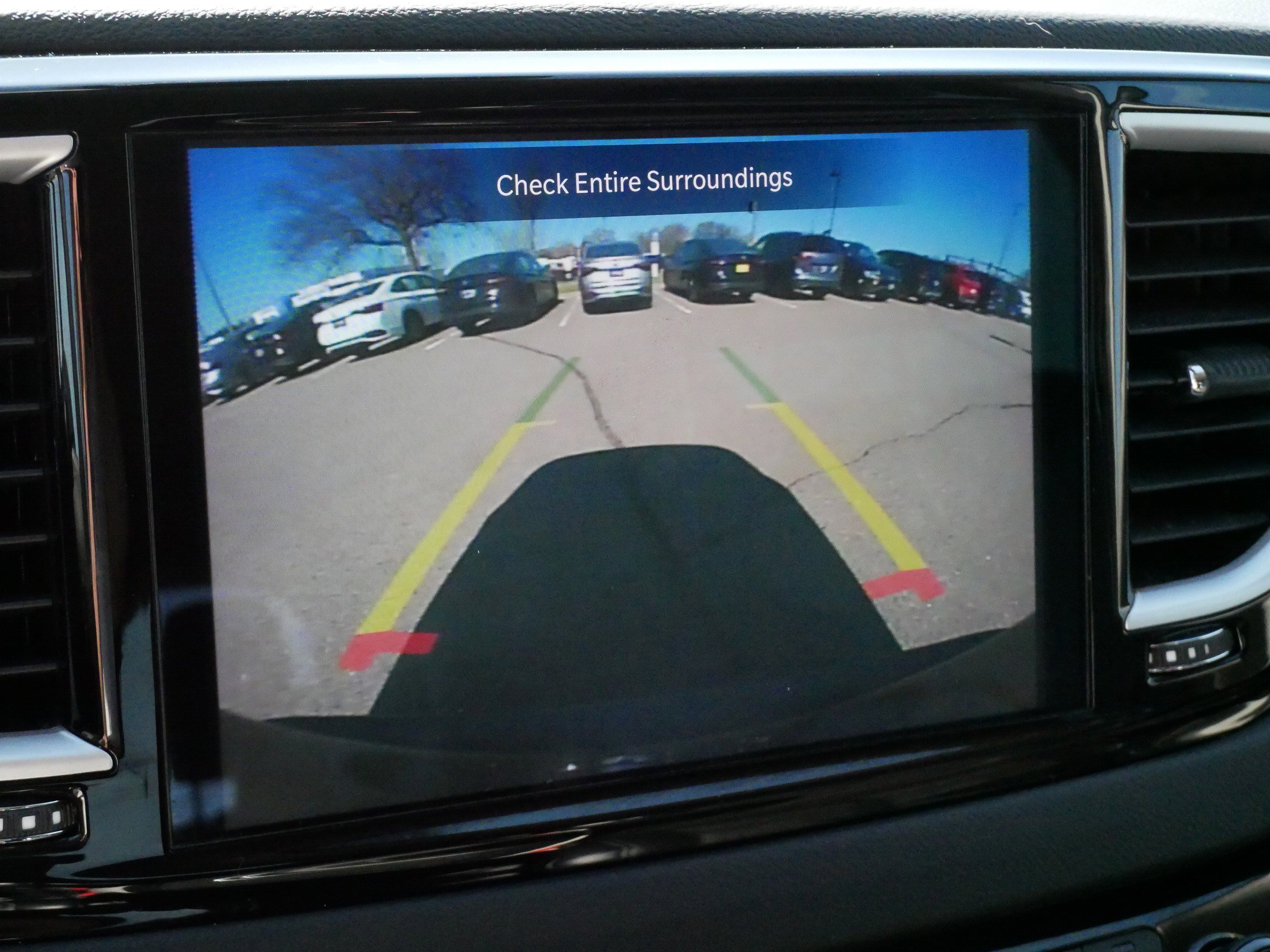 Used 2023 Chrysler Pacifica Touring-L FWD image 29