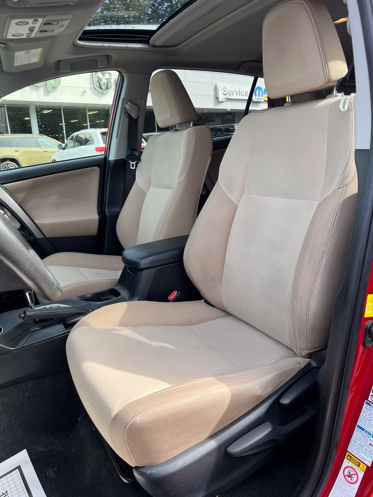 Used 2014 Toyota RAV4 XLE AWD/4WD image 9