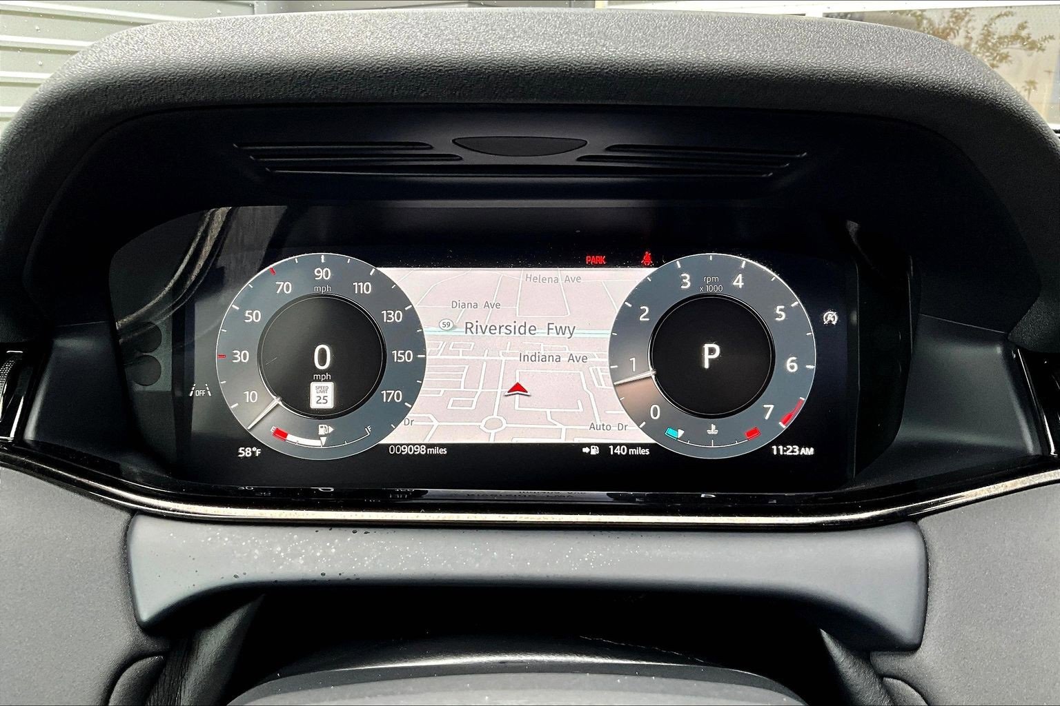 Used 2024 Land Rover Range Rover Evoque Dynamic SE image 20