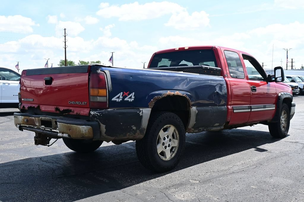 Used 2005 Chevrolet Silverado 1500 LS w/ Light Duty Power Package AWD/4WD image 4