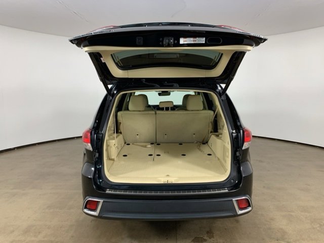 Used 2018 Toyota Highlander XLE image 31