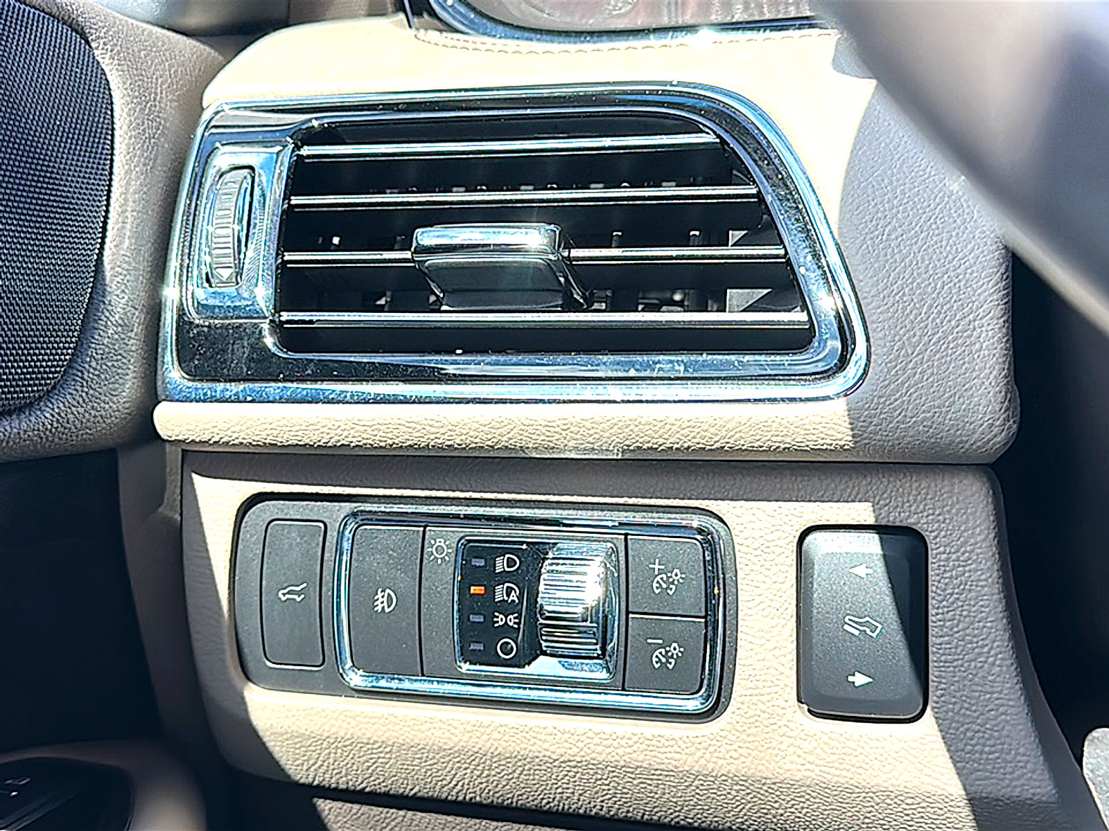 Used 2022 Lincoln Navigator Reserve RWD image 40