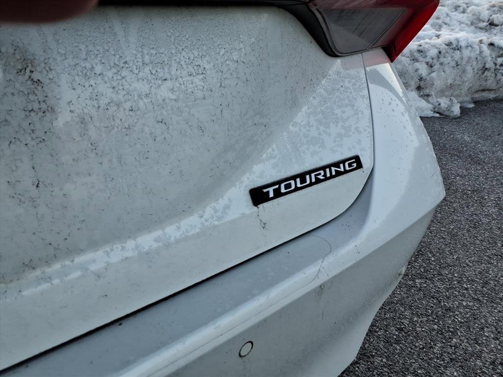 Used 2019 Toyota Avalon Touring w/ Advanced Safety Package image 17