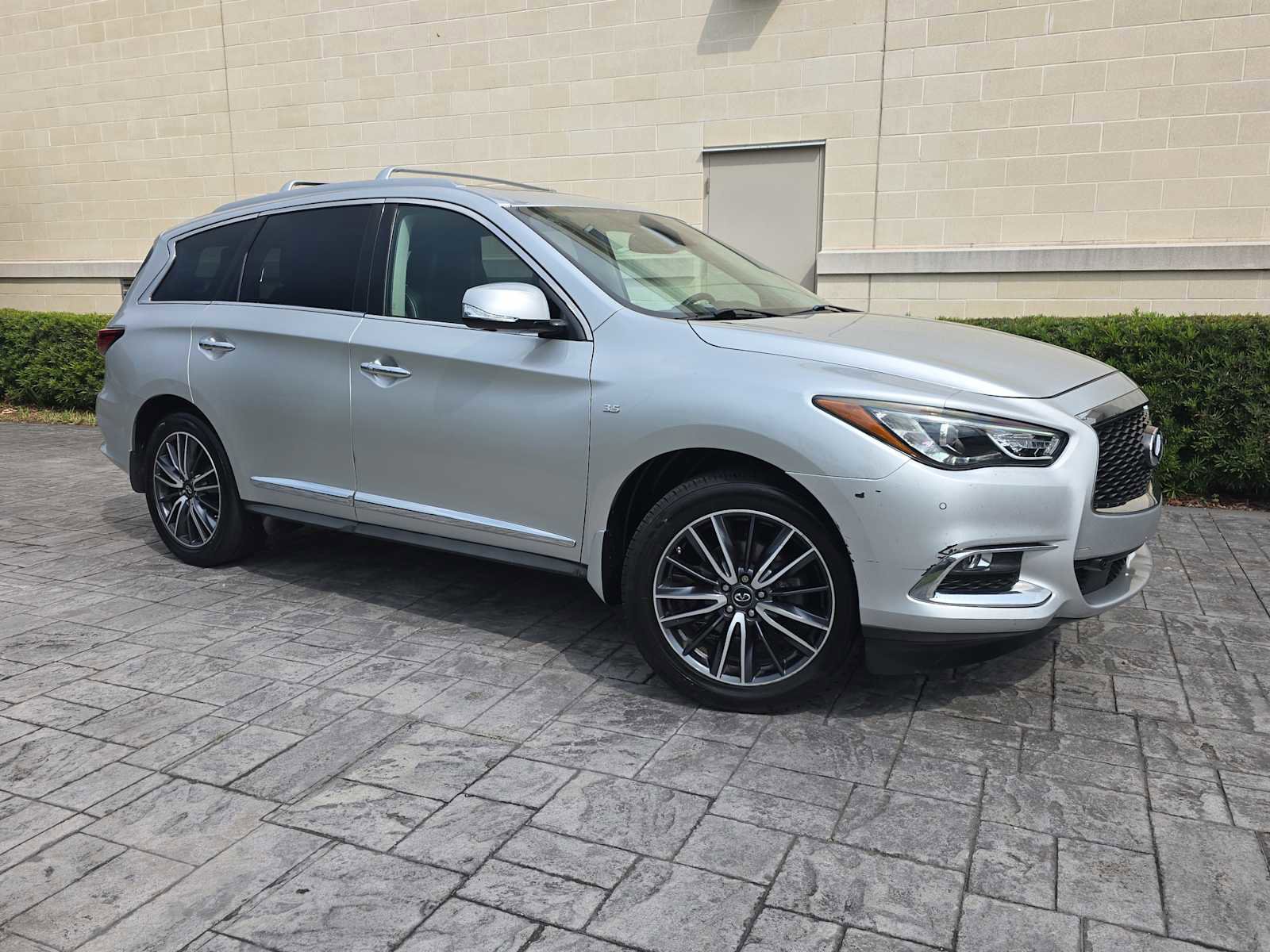Used 2019 INFINITI QX60 Luxe w/ Sensory Package AWD/4WD image 28