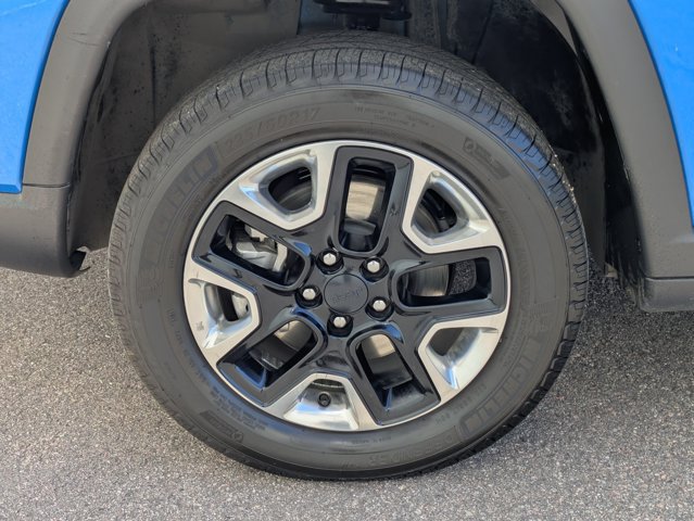 Used 2018 Jeep Compass Trailhawk w/ Leather Interior Group AWD/4WD image 22